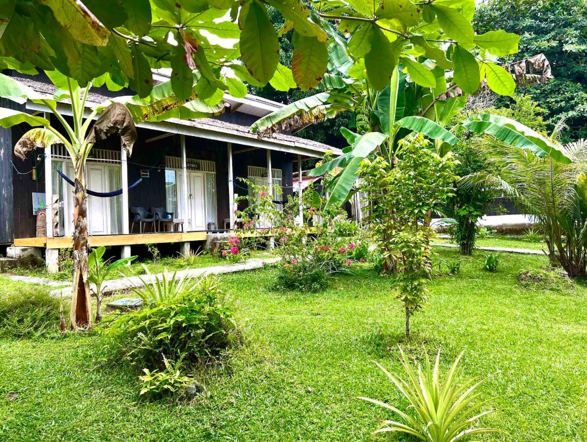 Sanctum Una Una Eco Dive Resort Pulau Unauna Eksteriør bilde